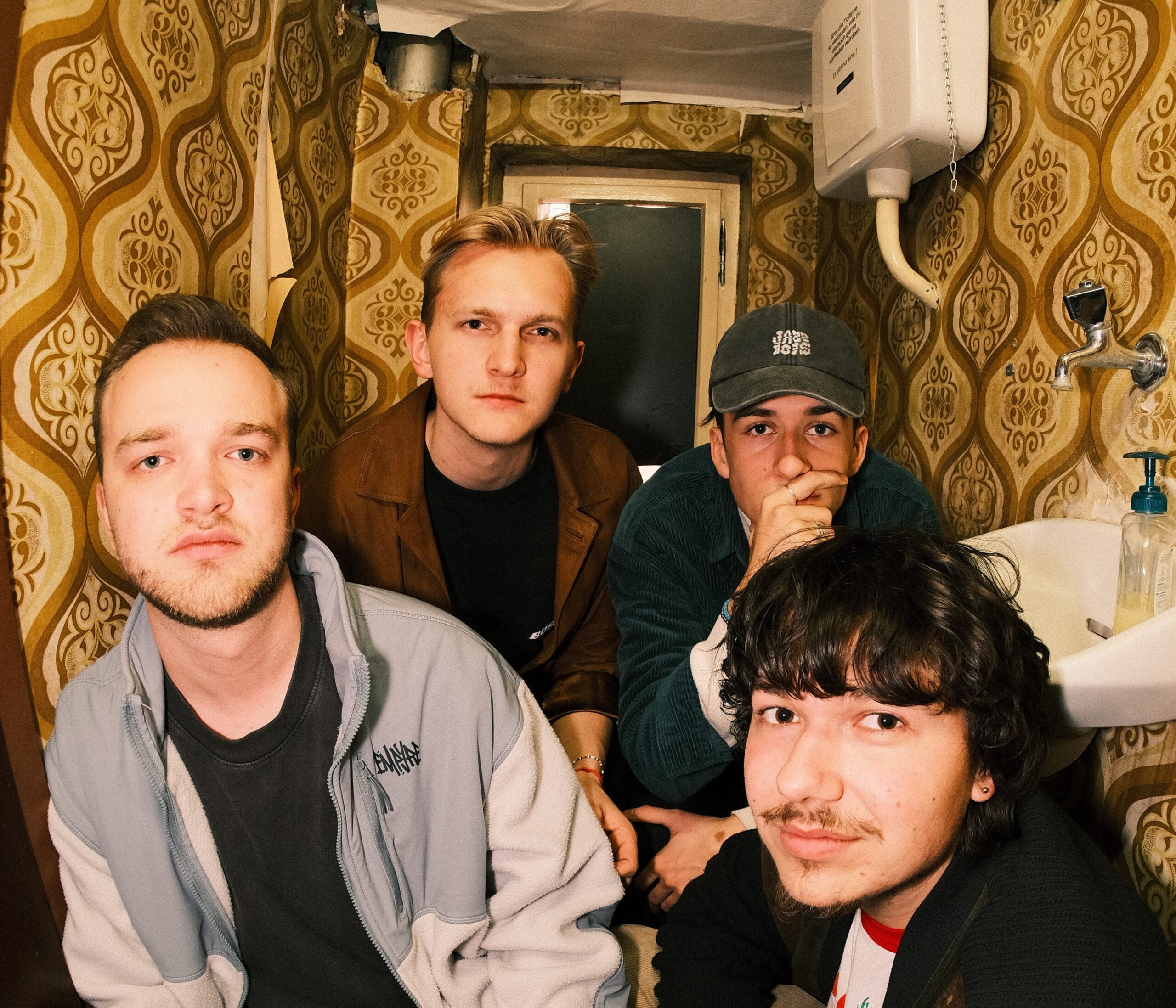 Roundabout: Präsentation EP „Sidequest“