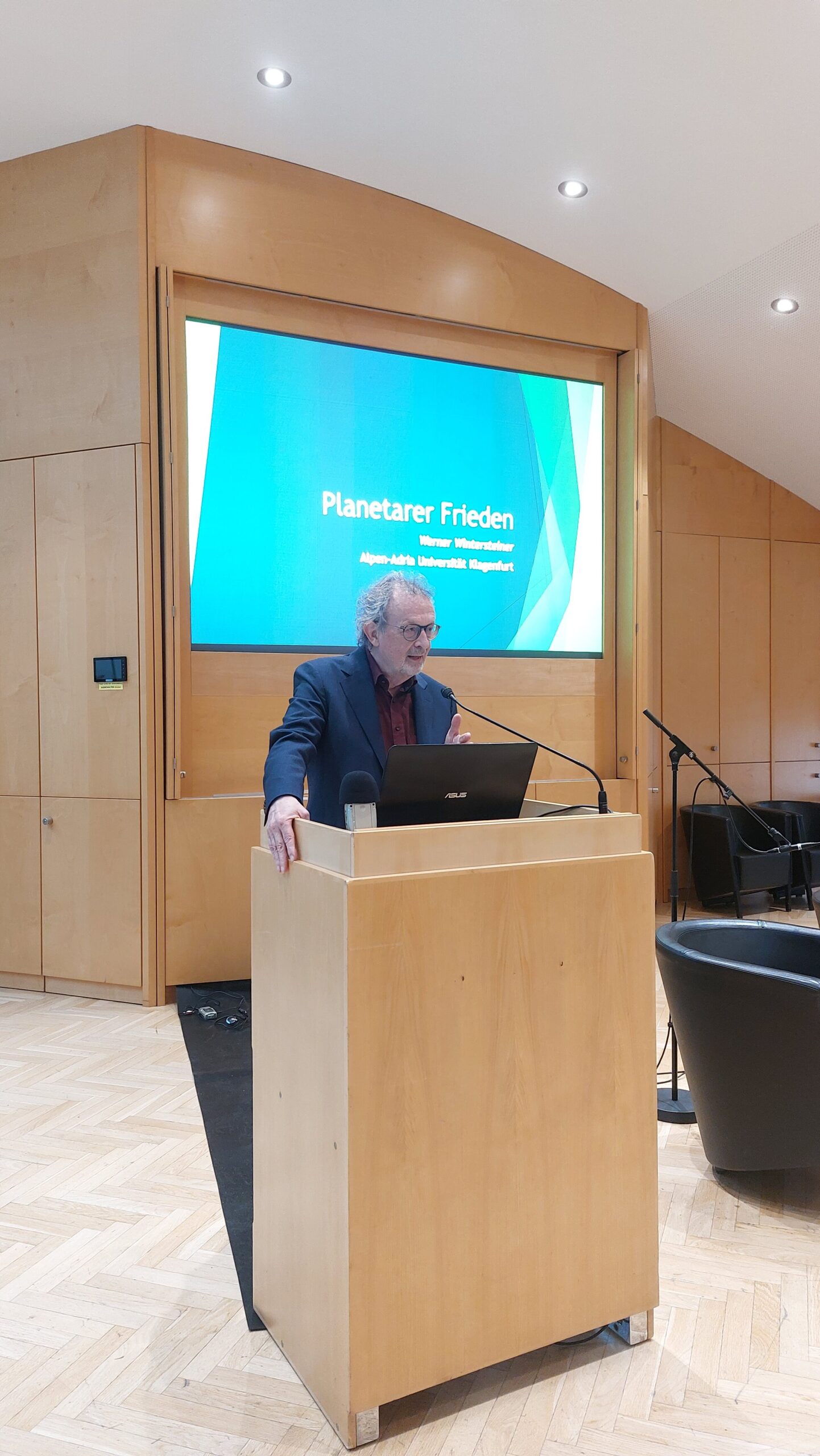 planetarium #120: planetarer Frieden