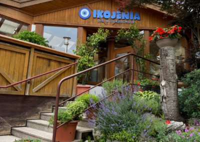 „IKOJANIA – Glücksschule – besonderer Privatuntericht für Kinder“