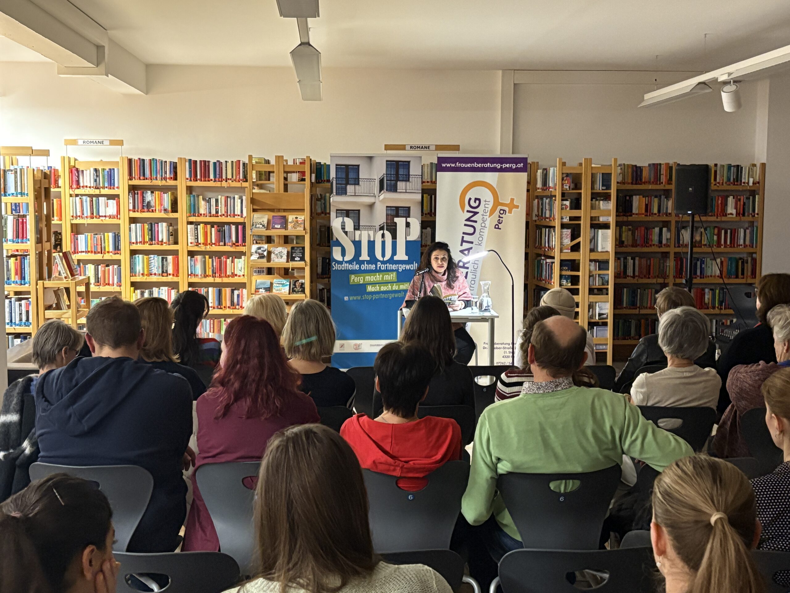 Lesung „No more Bullshit“ – sexistische Stammtischparolen besser kontern mit Melinda Tamás